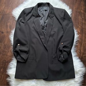 LOVE TREE Boyfriend Blazer with Roll Cuffs (Black)